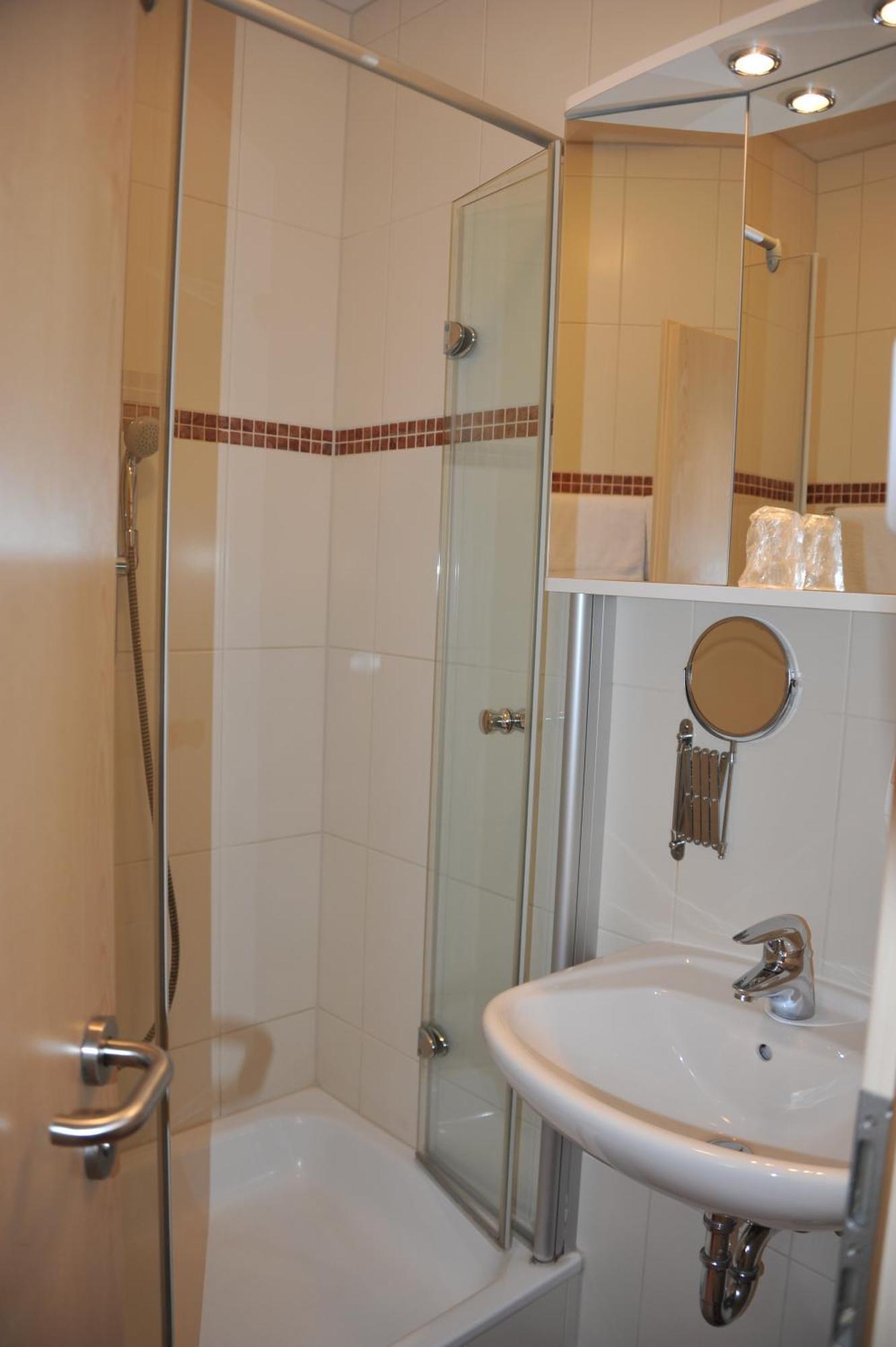 Hotel Martin Limburg an der Lahn Zimmer foto