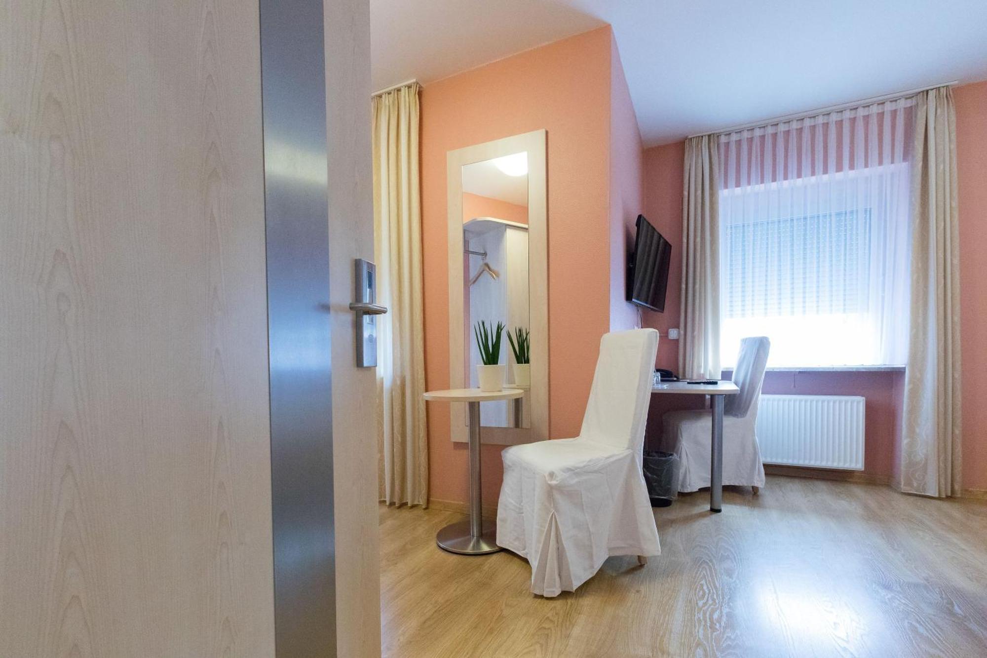 Hotel Martin Limburg an der Lahn Zimmer foto
